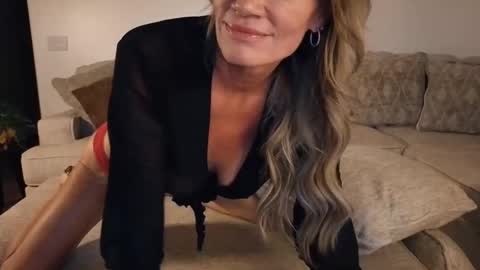 Snapshot of hot_wife_amber chatting on 28, 2, 2026 Hot Wife hotwife sexy new milf highclass brunette bigboobs natural mature online show from 28, 2, 2026