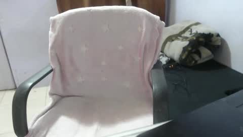 Snapshot of hotandpower10 chatting on 5, 11, 2025 Hot and PowerHOPE U MISS ME online show from 5, 11, 2025