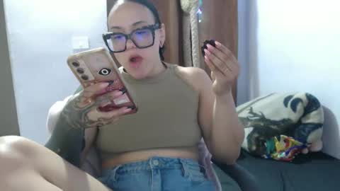 Snapshot of hotandpower10 chatting on 1, 12, 2025 Hot and PowerHOPE U MISS ME online show from 1, 12, 2025