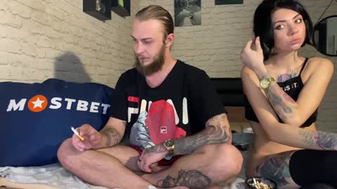 YounHotCouple online show from 17, 12, 2024