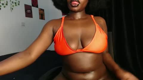 Snapshot of hotcurvykeisha chatting on 1, 2, 2026 Hotcurvykeisha online show from 1, 2, 2026