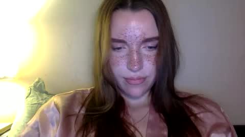 Snapshot of hoteffy chatting on 5, 4, 2026 effy online show from 5, 4, 2026