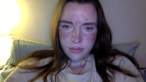 Snapshot of hoteffy chatting on 15, 4, 2026 effy online show from 15, 4, 2026