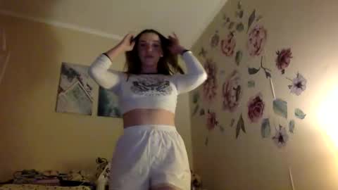 Snapshot of hoteffy chatting on 23, 4, 2026 effy online show from 23, 4, 2026