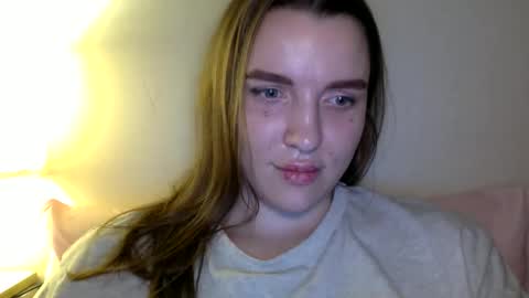 Snapshot of hoteffy chatting on 6, 5, 2026 effy online show from 6, 5, 2026