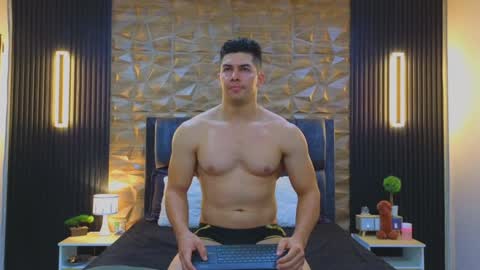 Snapshot of hotfuckers4uu chatting on 29, 1, 2025 felipe marcello online show from 29, 1, 2025