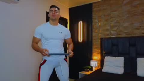 Snapshot of hotfuckers4uu chatting on 14, 2, 2025 felipe marcello online show from 14, 2, 2025