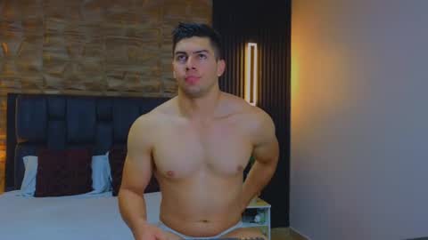 Snapshot of hotfuckers4uu chatting on 3, 3, 2025 felipe marcello online show from 3, 3, 2025