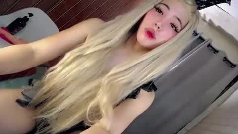 hotfucking_queen1111 online show from 25, 6, 2026