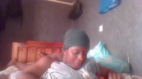 Snapshot of hotguyy001 chatting on 18, 2, 2025 hotguyy001 online show from 18, 2, 2025