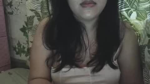 hotiemorenagurl18 online show from 17, 4, 2026