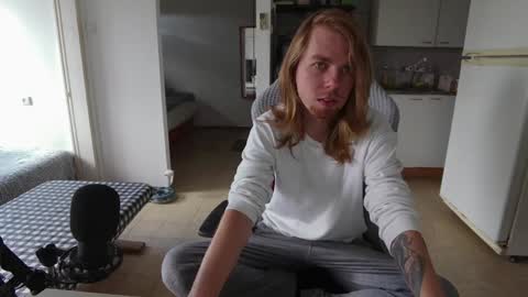 Hikikomori Alex online show from 13, 12, 2024