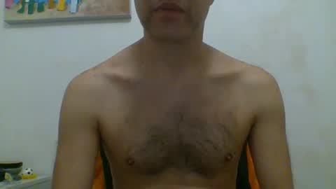 Snapshot of hotitan chatting on 2, 10, 2025 hottitan  twitter Marianoshcam online show from 2, 10, 2025