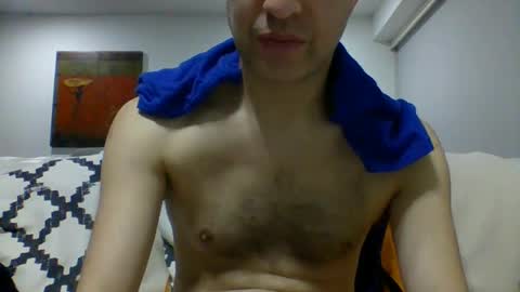 Snapshot of hotitan chatting on 12, 10, 2025 hottitan  twitter Marianoshcam online show from 12, 10, 2025