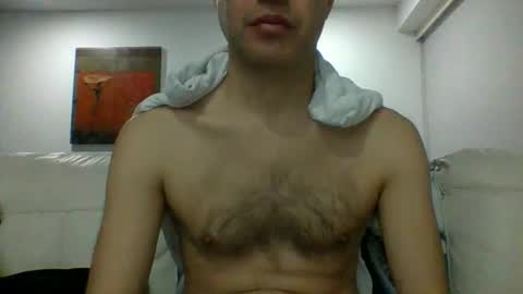 Snapshot of hotitan chatting on 14, 10, 2025 hottitan  twitter Marianoshcam online show from 14, 10, 2025