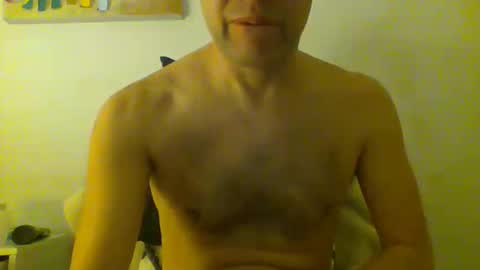 Snapshot of hotitan chatting on 19, 10, 2025 hottitan  twitter Marianoshcam online show from 19, 10, 2025