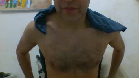 Snapshot of hotitan chatting on 25, 10, 2025 hottitan  twitter Marianoshcam online show from 25, 10, 2025