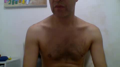 Snapshot of hotitan chatting on 27, 10, 2025 hottitan  twitter Marianoshcam online show from 27, 10, 2025