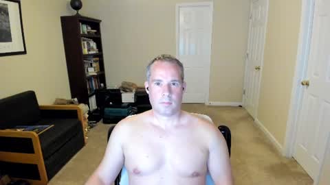 hotmale4u692000 online show from 10, 8, 2026