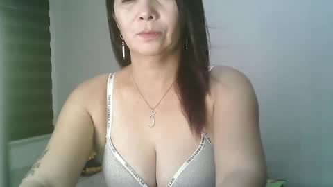 hotmamajen4u online show from 4, 5, 2026