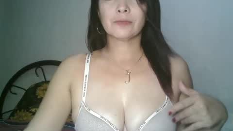 Snapshot of hotmamajen4u chatting on 14, 5, 2026 hotmamajen4u online show from 14, 5, 2026