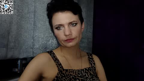 hotmamaqueen234 online show from 7, 5, 2026