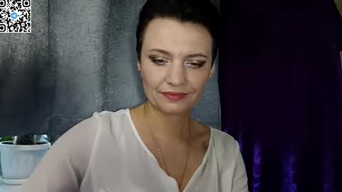 hotmamaqueen234 online show from 11, 5, 2026