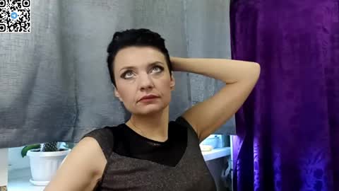 hotmamaqueen234 online show from 12, 5, 2026