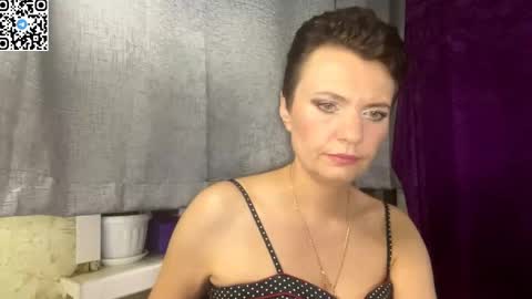 hotmamaqueen234 online show from 28, 5, 2026