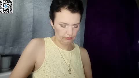 hotmamaqueen234 online show from 4, 6, 2026