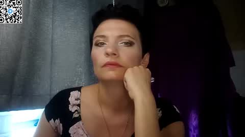 hotmamaqueen234 online show from 11, 6, 2026