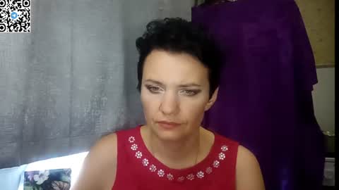 hotmamaqueen234 online show from 17, 6, 2026