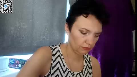 hotmamaqueen234 online show from 18, 6, 2026