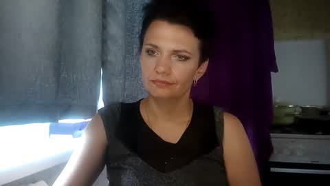 hotmamaqueen234 online show from 27, 7, 2026