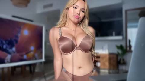 Jessica Ortega online show from 17, 1, 2025