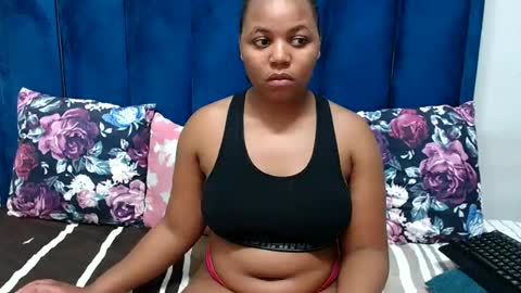 Snapshot of hotsmalltitsx chatting on 6, 7, 2026 hotsmalltitsx online show from 6, 7, 2026