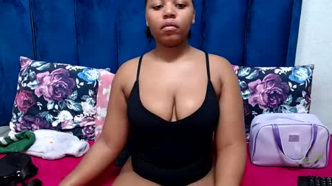 Snapshot of hotsmalltitsx chatting on 14, 7, 2026 hotsmalltitsx online show from 14, 7, 2026