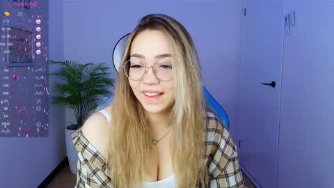 hello Im Eva online show from 5, 2, 2025