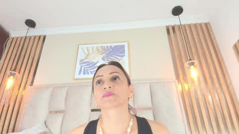 Snapshot of hottest_mature__ chatting on 17, 9, 2025 Natalie  online show from 17, 9, 2025