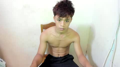 Snapshot of hottie_migs chatting on 8, 7, 2026 hottie_migs online show from 8, 7, 2026