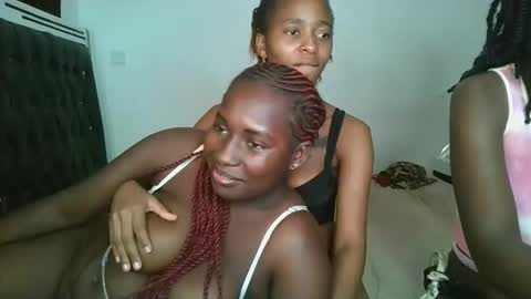 hottie_mistie online show from 18, 4, 2026