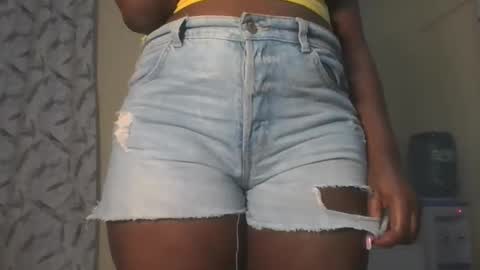 Snapshot of hottie_vera chatting on 9, 5, 2026 vera online show from 9, 5, 2026