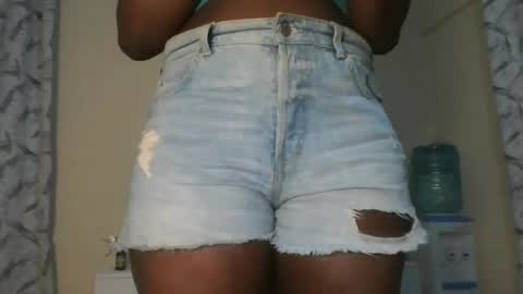 Snapshot of hottie_vera chatting on 5, 8, 2026 vera online show from 5, 8, 2026