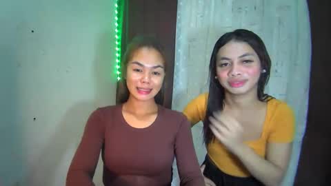 Snapshot of hottiescummerx chatting on 10, 12, 2024 N I C A online show from 10, 12, 2024