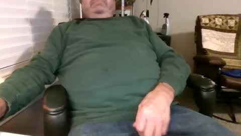 Snapshot of hottop_1981 chatting on 28, 12, 2024 Hottop 1981 online show from 28, 12, 2024