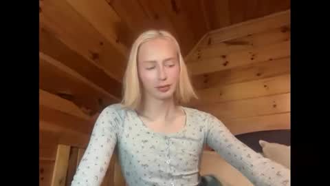 Snapshot of hottransgirlie chatting on 18, 11, 2025 HotTransGirlie online show from 18, 11, 2025