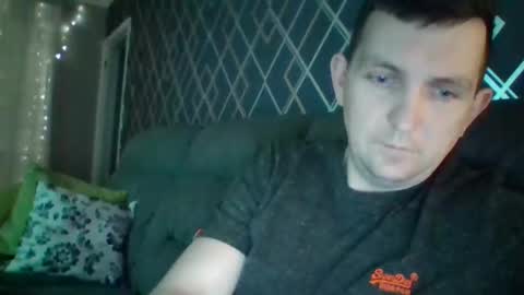 hotuk86 online show from 17, 2, 2025