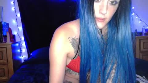 Snapshot of hotwetfreak chatting on 31, 3, 2026 Lili Vixen online show from 31, 3, 2026