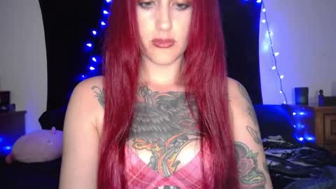 Snapshot of hotwetfreak chatting on 3, 4, 2026 Lili Vixen online show from 3, 4, 2026