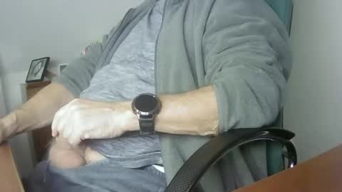 Snapshot of hpeter111 chatting on 15, 12, 2024 Peter online show from 15, 12, 2024